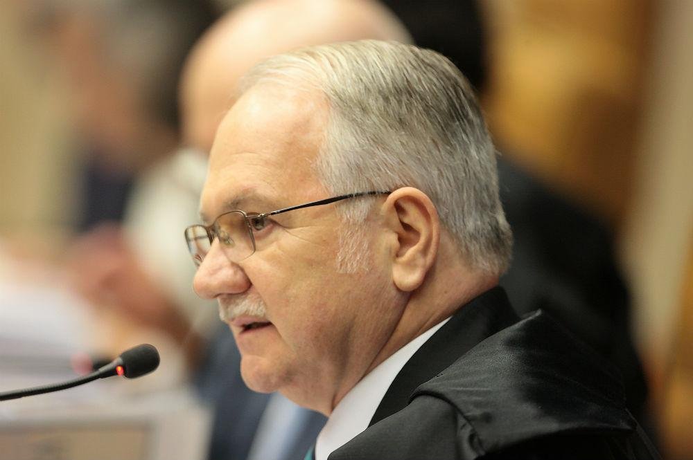 Edson Fachin votou contra lei que trata do refinanciamento com base em juros compostos