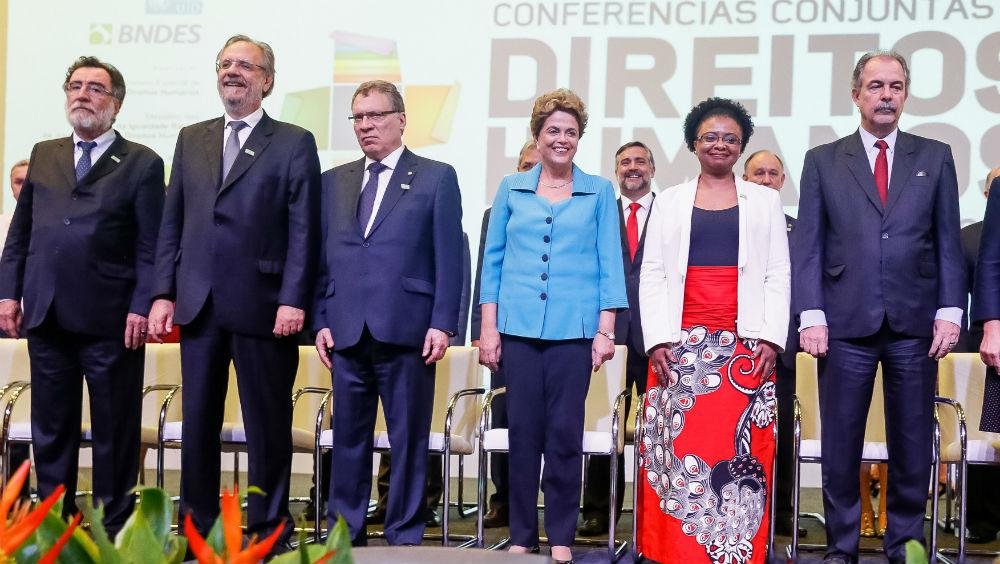 Segundo Dilma, o presidente da C&acirc;mara s&oacute; recebeu pedido de impedimento contra ela para se livrar de processos
