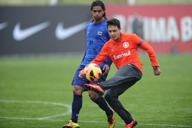 Centroavante Mike pode ser aproveitado pelo Inter 