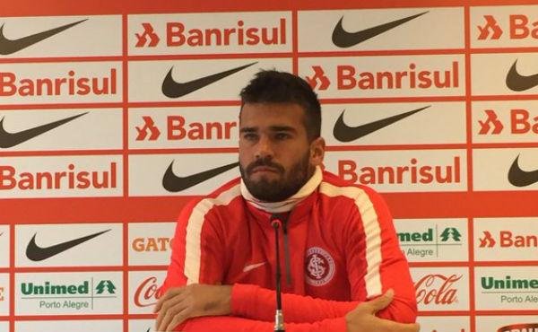 Alisson sonha em levantar a ta&ccedil;a na sua despedida do Inter