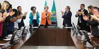 Presidente Dilma assinou decreto que permite travestis e transexuais poderão usar o nome social no serviço público federal