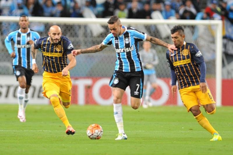 Elimina&ccedil;&atilde;o no Gauch&atilde;o e trope&ccedil;o na Libertadores motivam avalia&ccedil;&atilde;o no Gr&ecirc;mio 