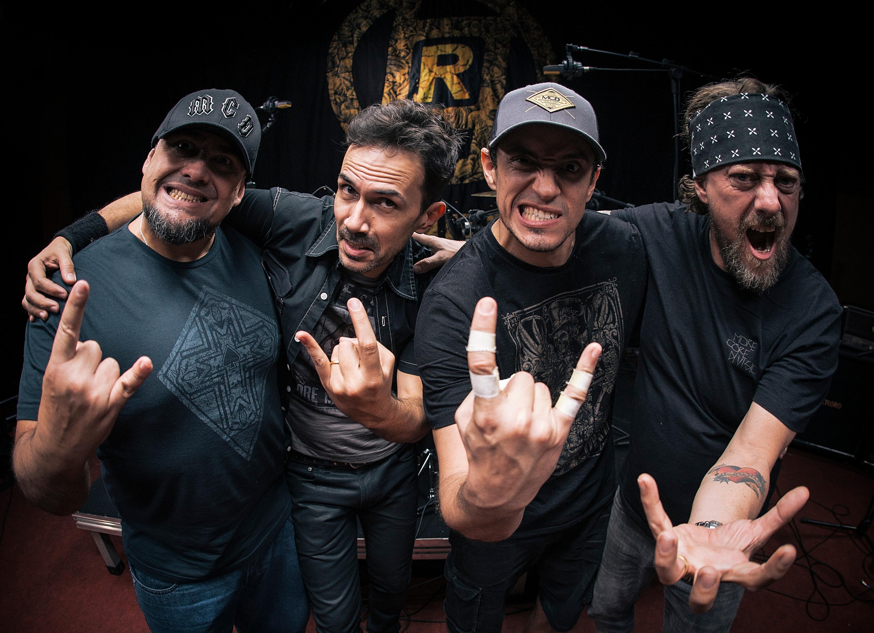 Quarteto vai incrementar setlist com um especial de 30 minutos com m&uacute;sicas dos Ramones