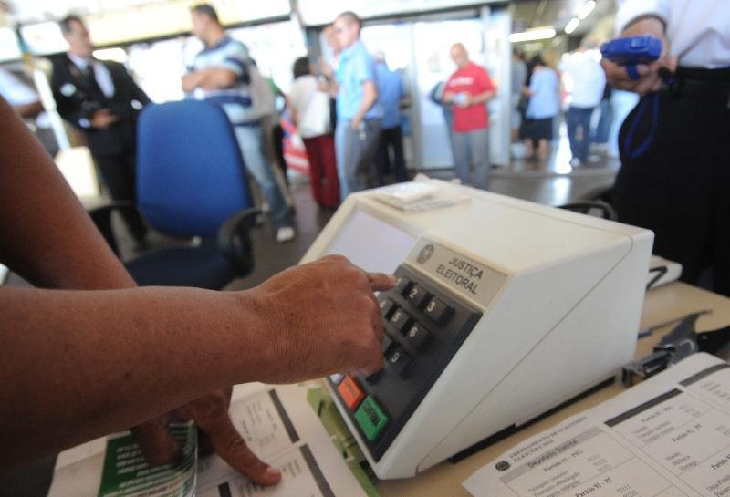 Insatisfa&ccedil;&atilde;o com democracia p&otilde;e em xeque sistema pol&iacute;tico, diz Ibope