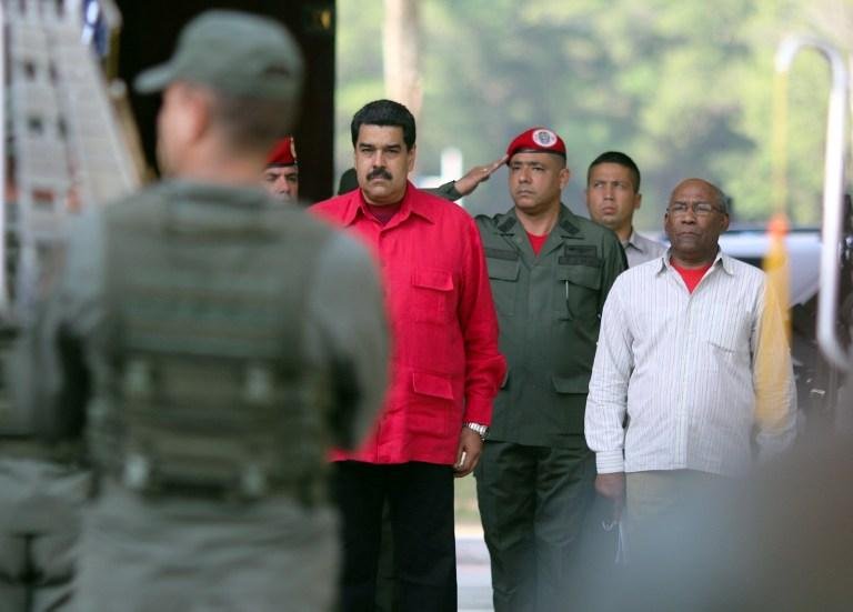 Venezuela vai adiantar rel&oacute;gios em 30 minutos para poupar energia