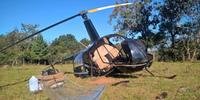 Helicóptero cai em área rural de Viamão