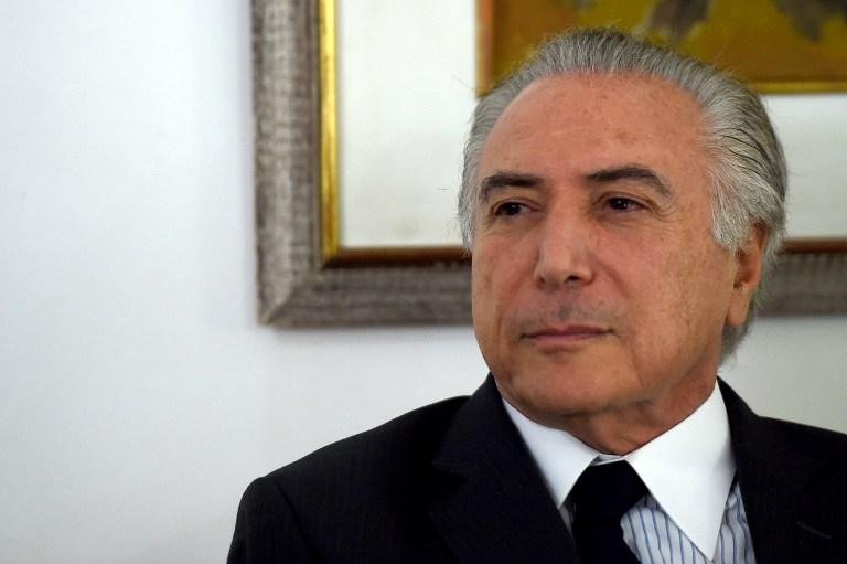 Grupo de Temer critica Dilma por "pacote de bondades" 