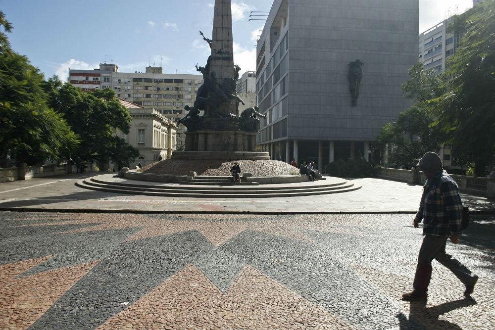 Em Porto Alegre, os term&ocirc;metros variam entre 12&deg;C e 21&deg;C