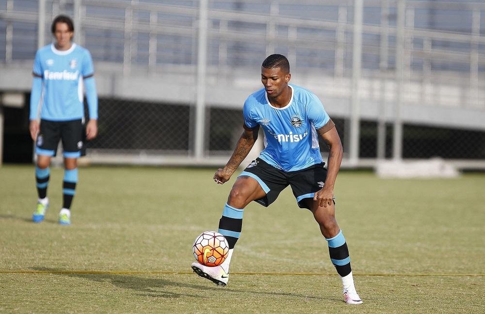 Walace n&atilde;o disputou as quatro primeiras partidas do Tricolor no torneio