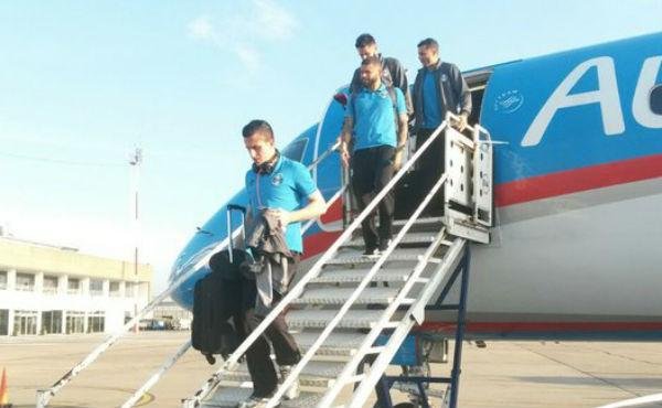Delega&ccedil;&atilde;o do Gr&ecirc;mio chegou a Rosario no final da tarde