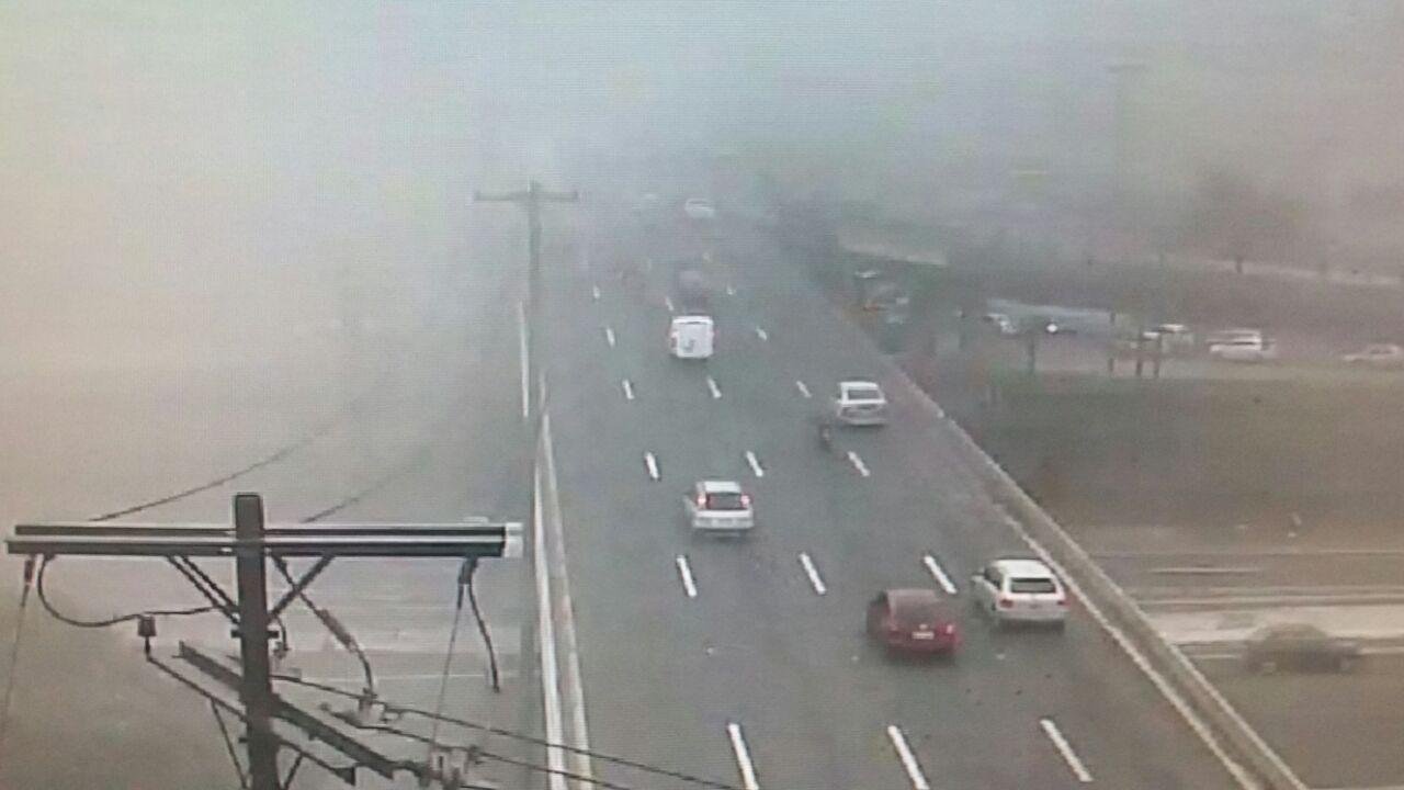 Salgado Filho opera por instrumentos devido &agrave; neblina