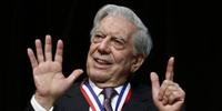 Prêmio Nobel de Literatura Mario Vargas Llosa elogiou as políticas do presidente argentino, Mauricio Macri