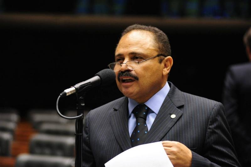Aliados de Cunha articulam ren&uacute;ncia de Maranh&atilde;o para provocar novas elei&ccedil;&otilde;es