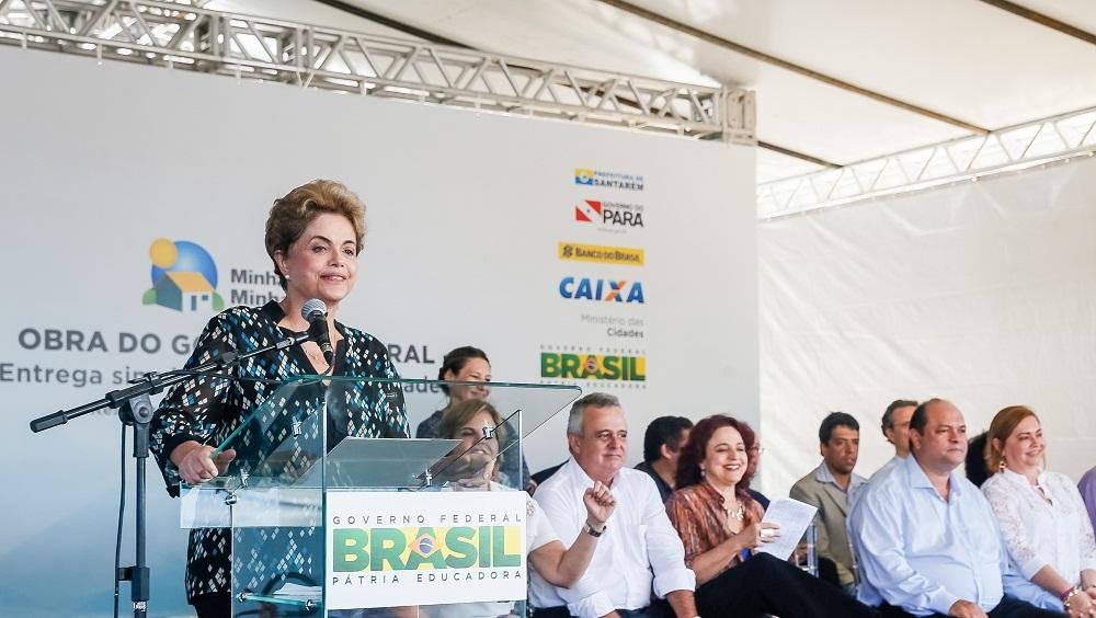 Cunha n&atilde;o deixa o Congresso trabalhar desde o in&iacute;cio do ano, diz Dilma