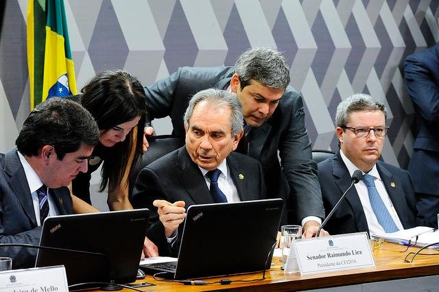 Senador Antonio Anastasia fez relat&oacute;rio favor&aacute;vel &agrave; admissibilidade do impeachment