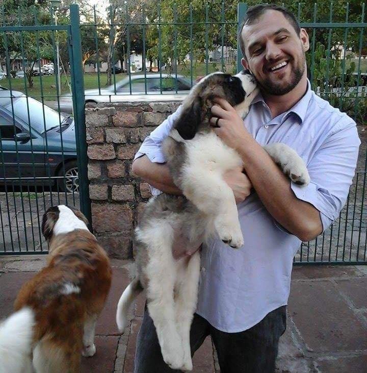 Pol&iacute;cia vai abrir inqu&eacute;rito para investigar suspeita de atentado contra vereador 