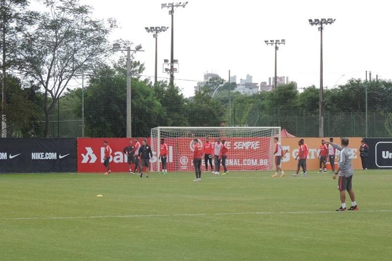 Inter treina bolas paradas e p&ecirc;naltis antes da final