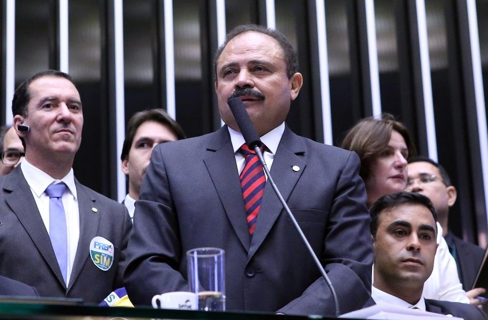 Waldir Maranh&atilde;o assumiu interinamente a presid&ecirc;ncia da C&acirc;mara dos Deputados nesta sexta