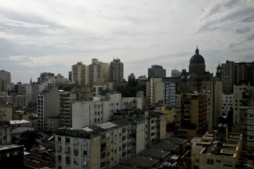 Em Porto Alegre, os term&ocirc;metros variam entre 14&deg;C e 22&deg;C