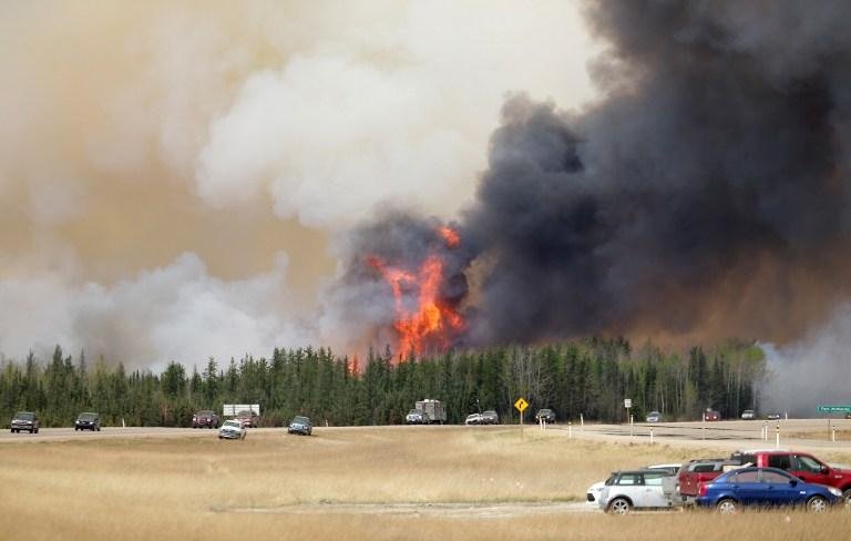 Cerca de 2 mil resid&ecirc;ncias foram destru&iacute;das e 100 mil habitantes evacuados de Fort McMurray