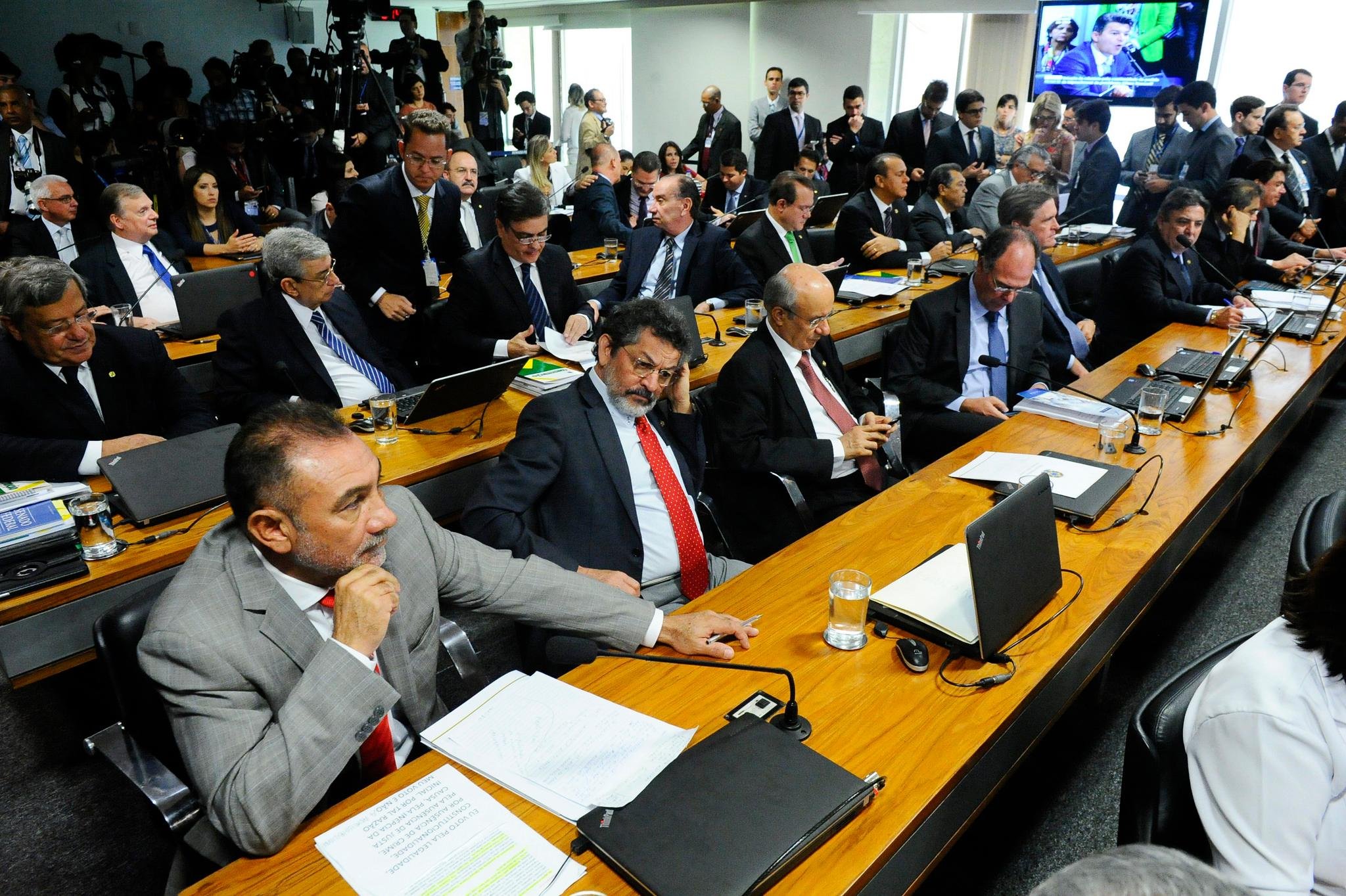 Express&atilde;o mais popular da comiss&atilde;o foi a gen&eacute;rica "conjunto da obra"