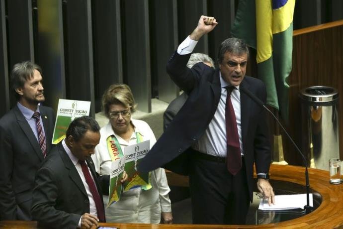 Cardozo vai recorrer ao STF para anular processo de impeachment 