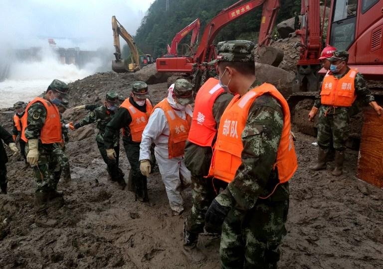 Deslizamento de terra na China deixa 31 mortos