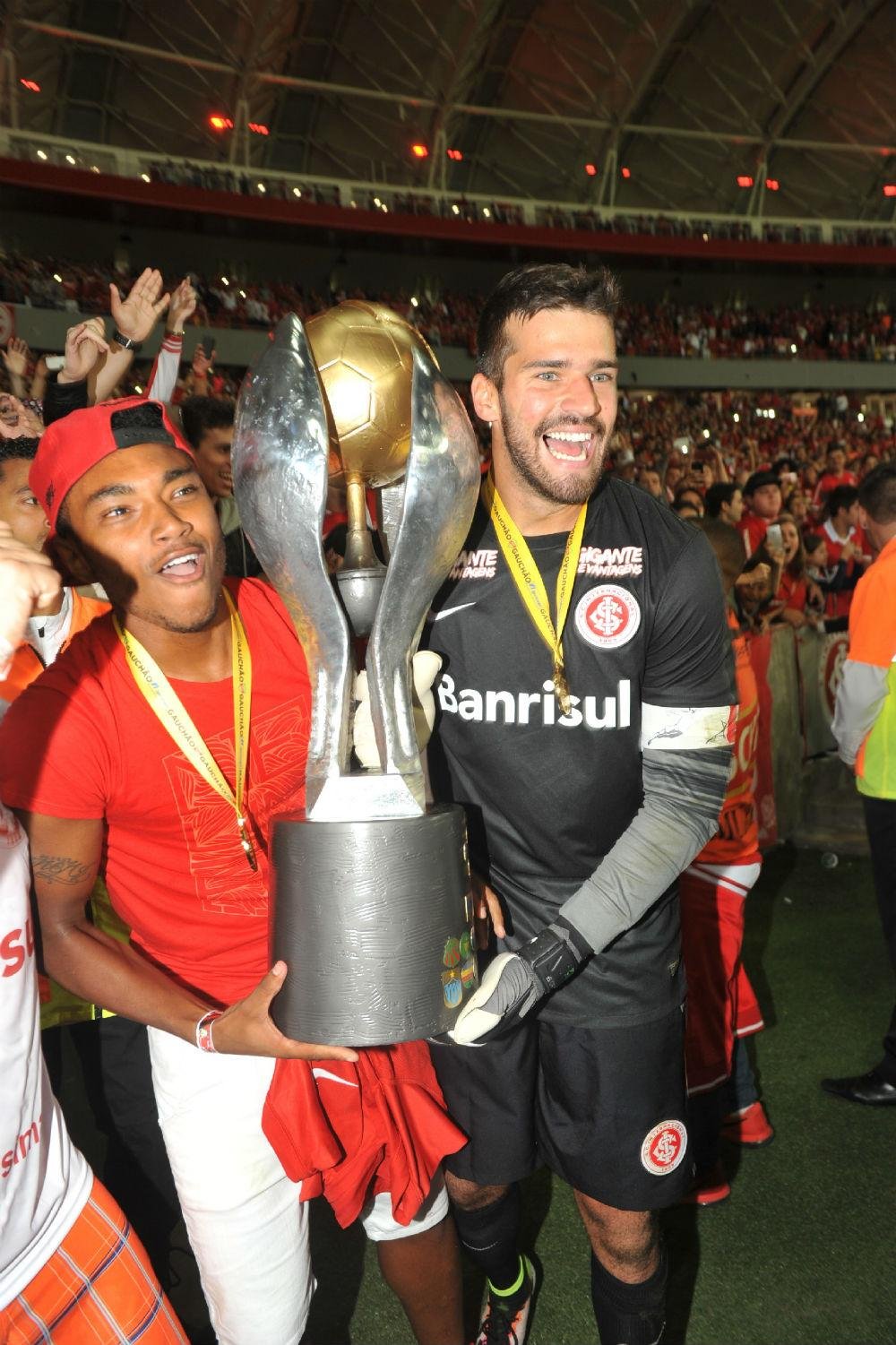Alisson se despediu do Inter ap&oacute;s 12 anos no clube