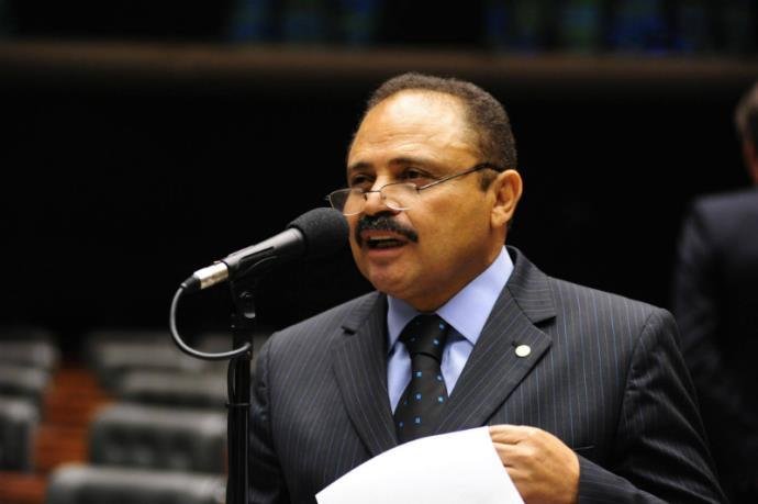 Presidente interino da C&acirc;mara anula processo de impeachment