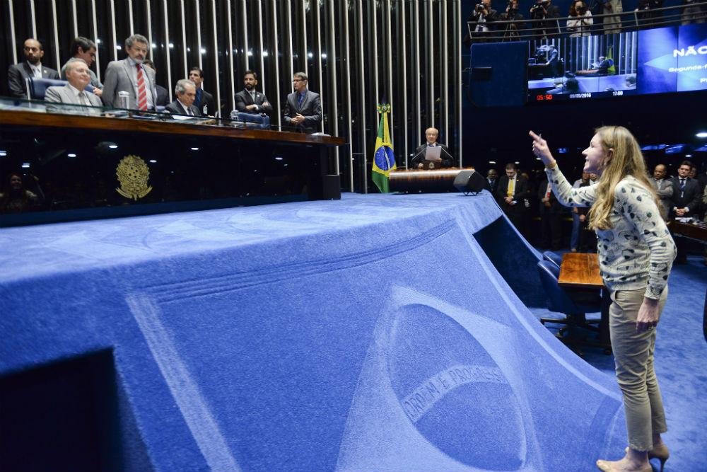 Senadores entraram com quest&atilde;o de ordem argumentando que ato de Maranh&atilde;o anular&aacute; processos posteriores