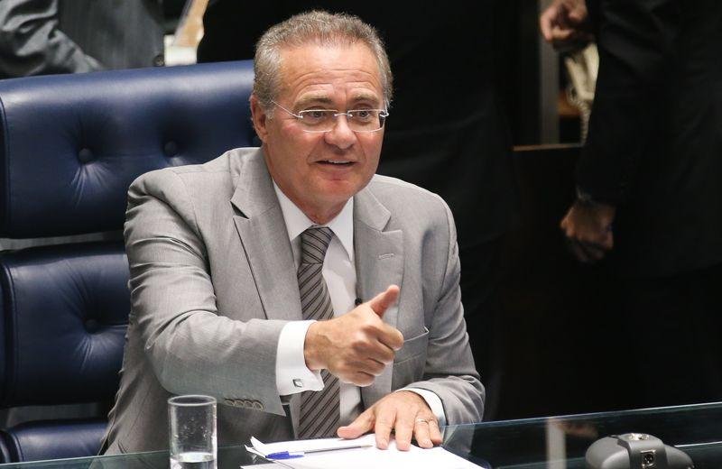 Senadores se preparam para votar impeachment de Dilma
