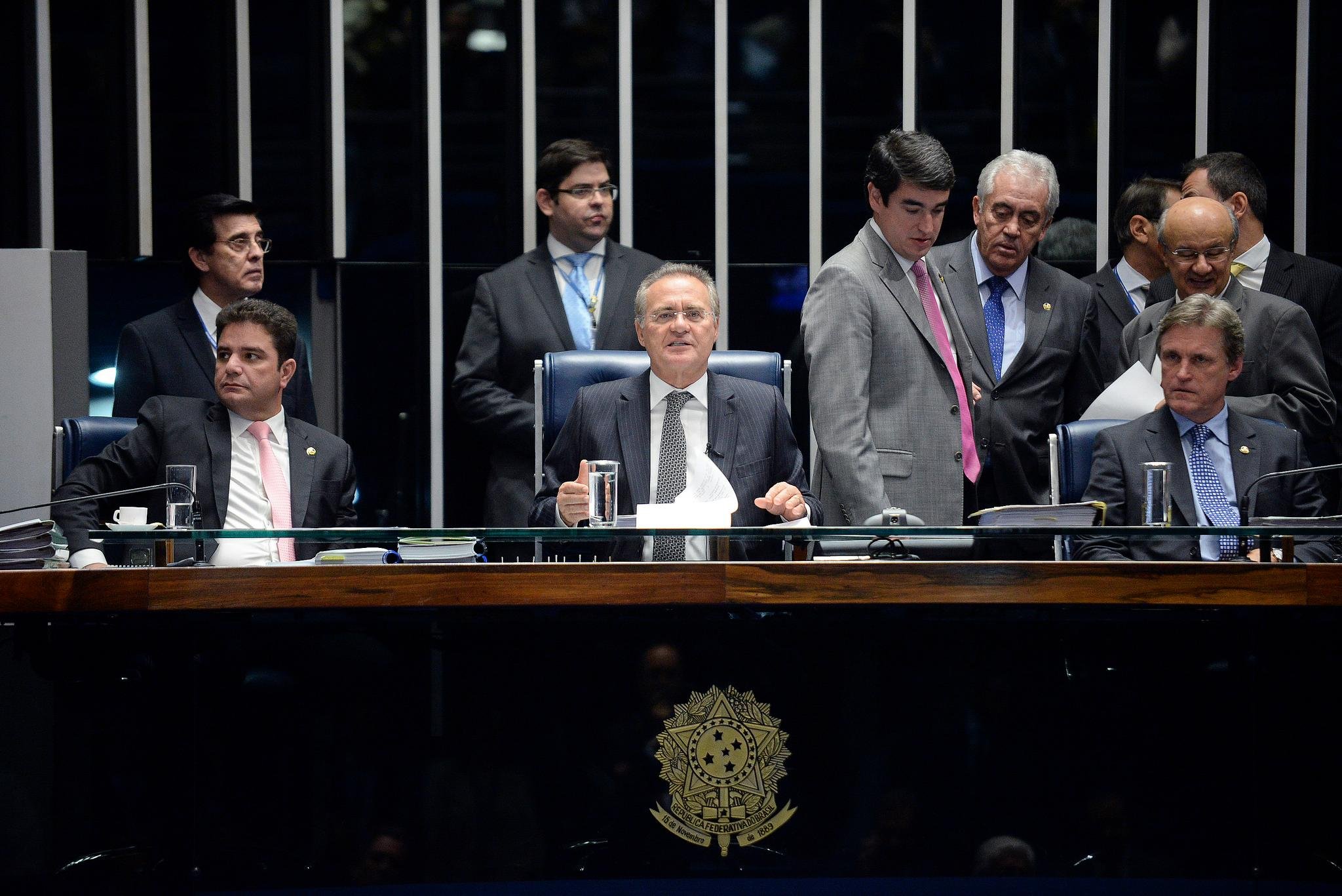 Senado vota cassa&ccedil;&atilde;o do mandato de Delc&iacute;dio do Amaral
