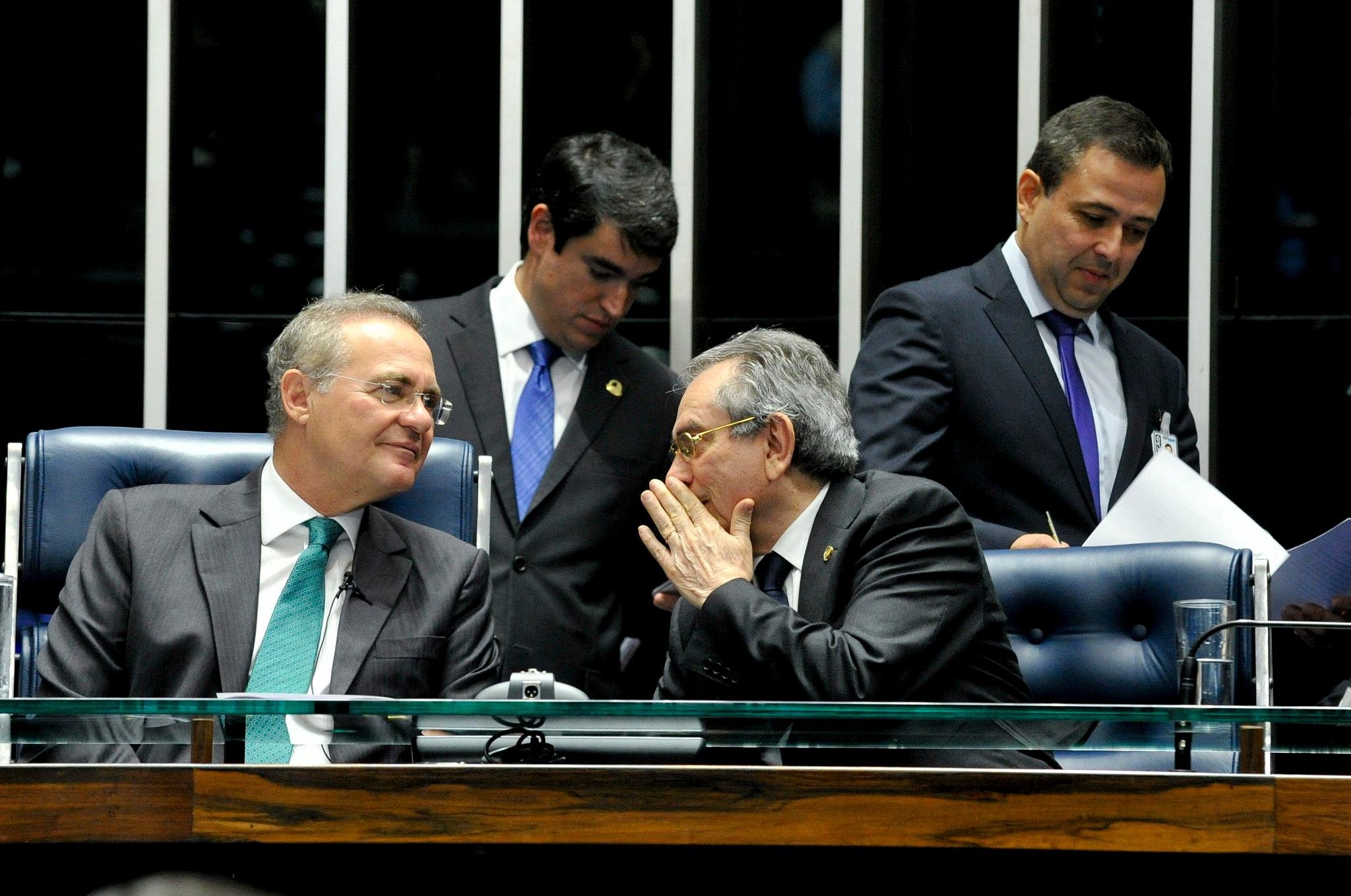 Senado vota admissibilidade do processo contra Dilma Rousseff