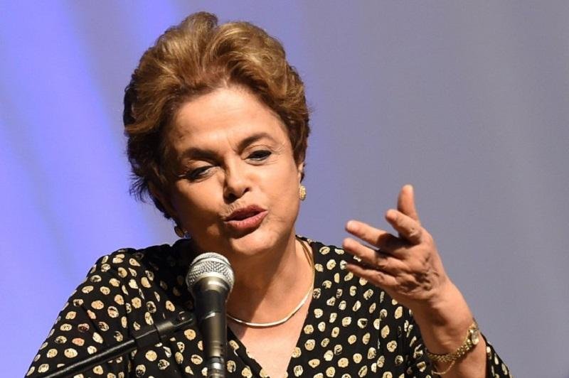 Na manh&atilde; desta quarta-feira, presidente dever&aacute; ir ao Pal&aacute;cio do Planalto para reuni&atilde;o com todos seus ministros