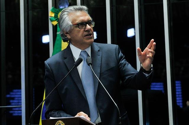 Caiado critica pol&iacute;tica econ&ocirc;mica do PT em retomada de sess&atilde;o no Senado