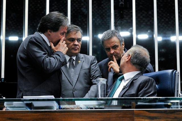 Sess&atilde;o do impeachment do Senado &eacute; interrompida