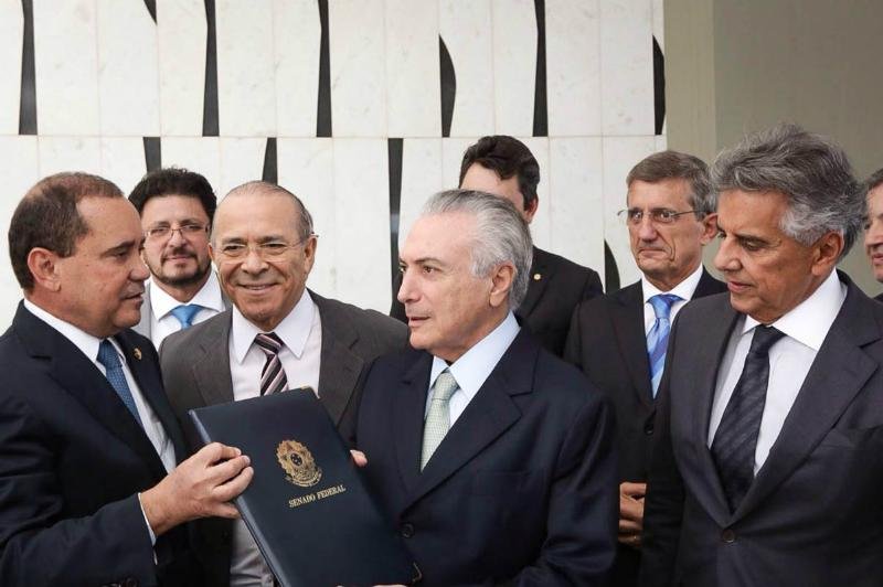 N&atilde;o haver&aacute; nenhuma mulher no comando dos minist&eacute;rios