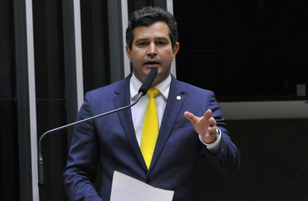 Quintella tem 45 anos e &eacute; formado em Direito