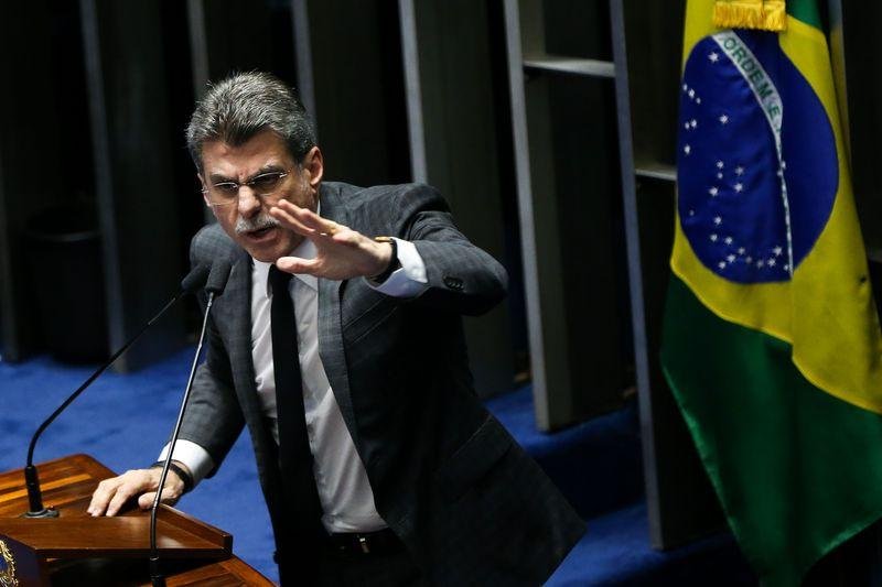 Foi l&iacute;der do governo no Senado, designado pelos presidentes FHC, Lula e Dilma Rousseff