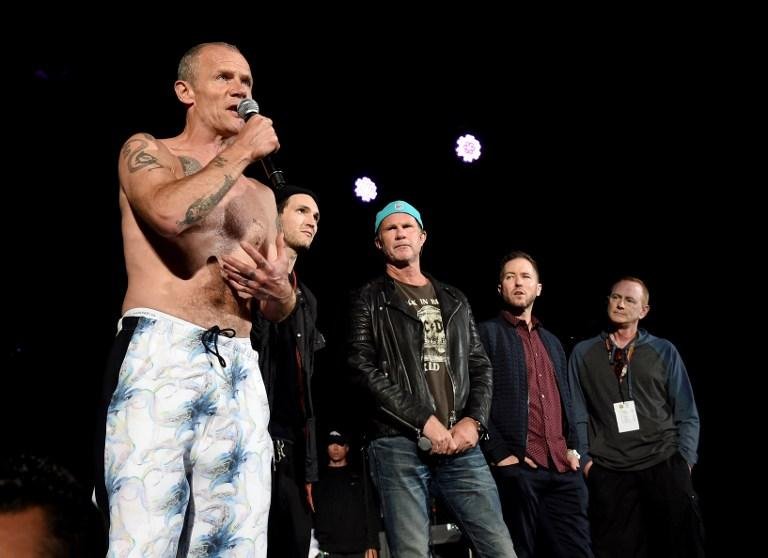 Integrantes do RHCP anunciaram a interna&ccedil;&atilde;o de Anthony Kieds e o cancelamento do show que fariam na Calif&oacute;rnia