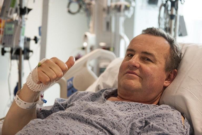 Thomas Manning, de 64 anos, se recupera bem