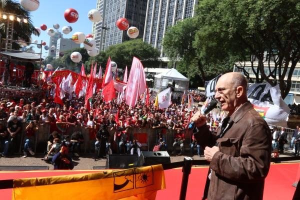Rui Falc&atilde;o pediu mobiliza&ccedil;&atilde;o contra governo Temer