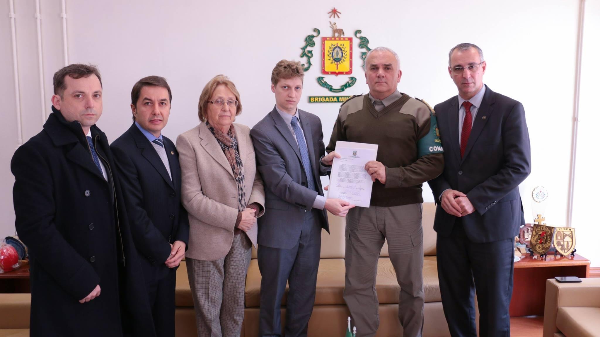 Documento ser&aacute; assinado por demais parlamentares e entregue ao governador Jos&eacute; Ivo Sartori nesta quarta-feira