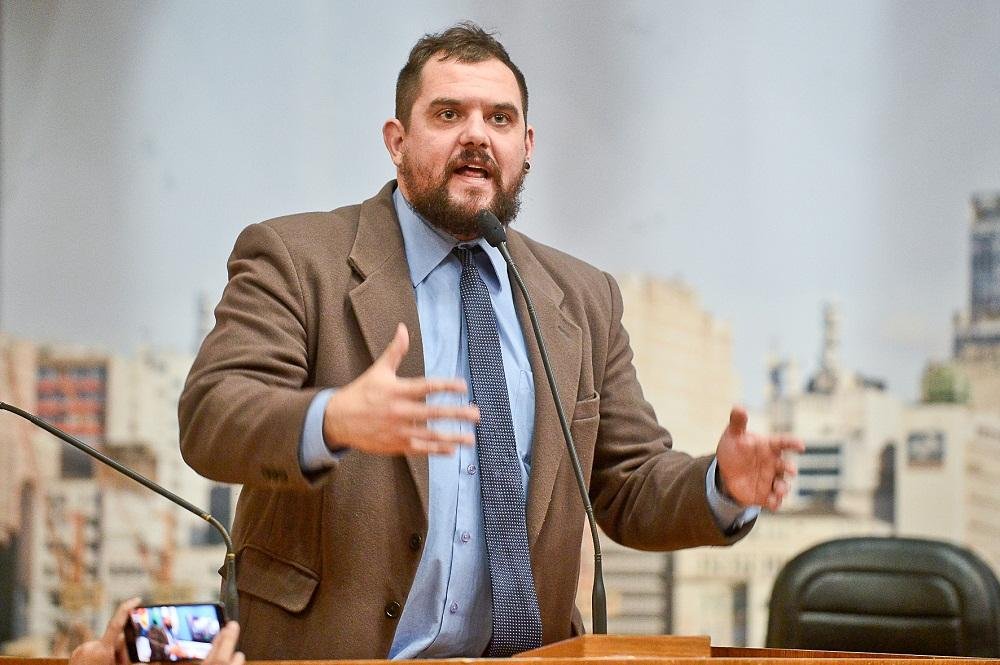 Vereador Rodrigo Maroni diz que sofre amea&ccedil;as fun&ccedil;&atilde;o da sua defesa da causa animal