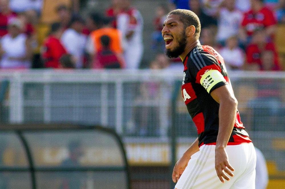 Contrata&ccedil;&atilde;o do zagueiro Wallace, do Flamengo, est&aacute; bem encaminhada