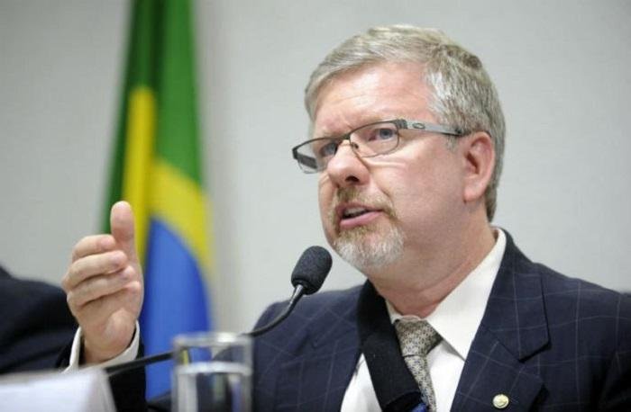 Teori autoriza abertura de inqu&eacute;rito contra ministro do TCU e Marco Maia