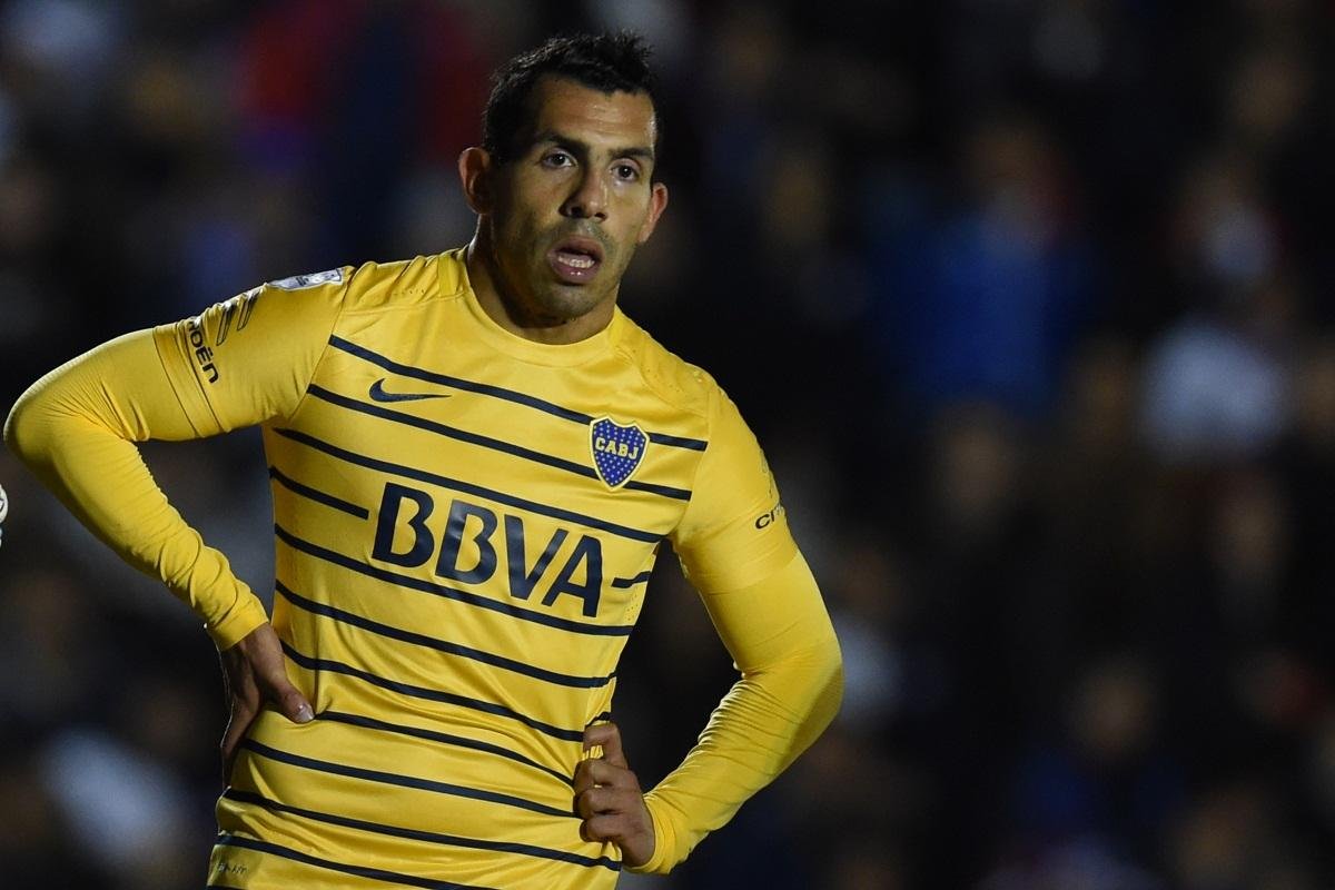 Bom desempenho na Libertadores n&atilde;o garantiu lugar a Tevez