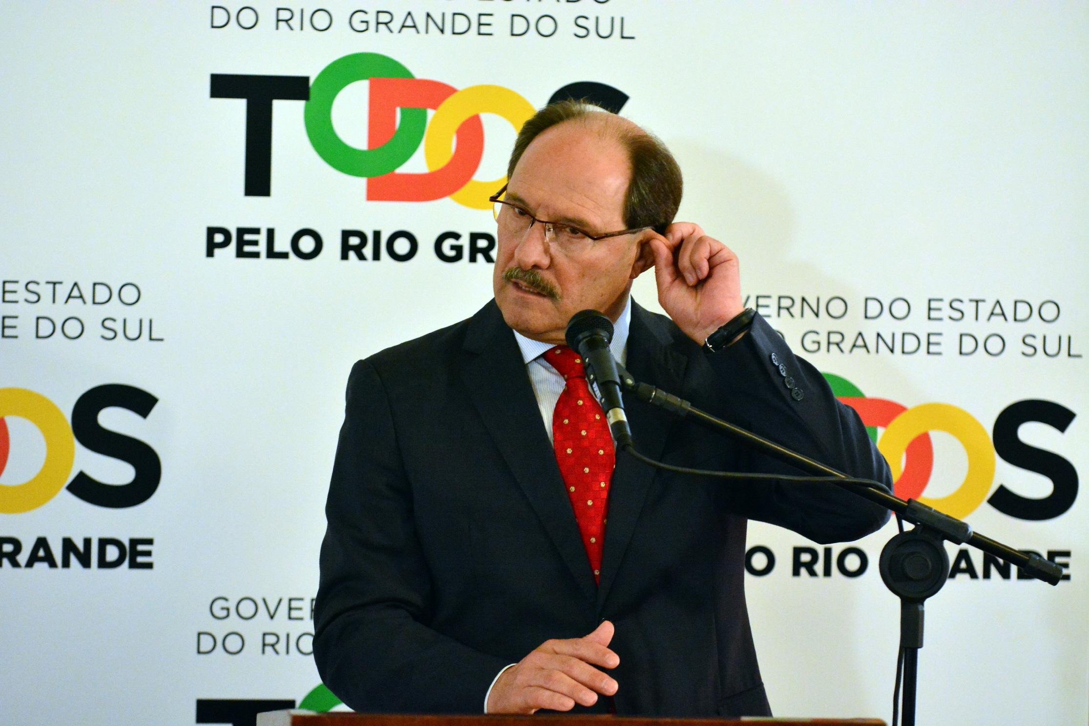 Governo Sartori come&ccedil;ar&aacute; a pagar seis parcelas relativas ao 13&ordm; sal&aacute;rio