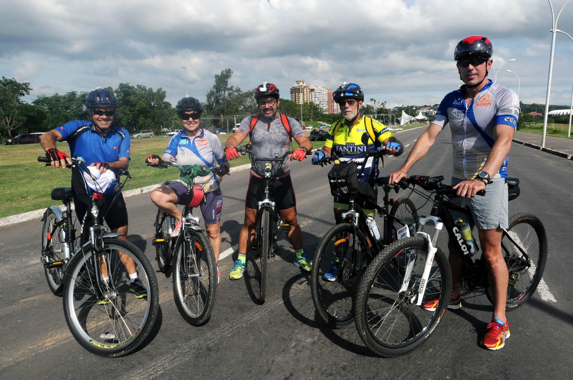 Ciclistas na disputa da garantir do direito de ir e vir