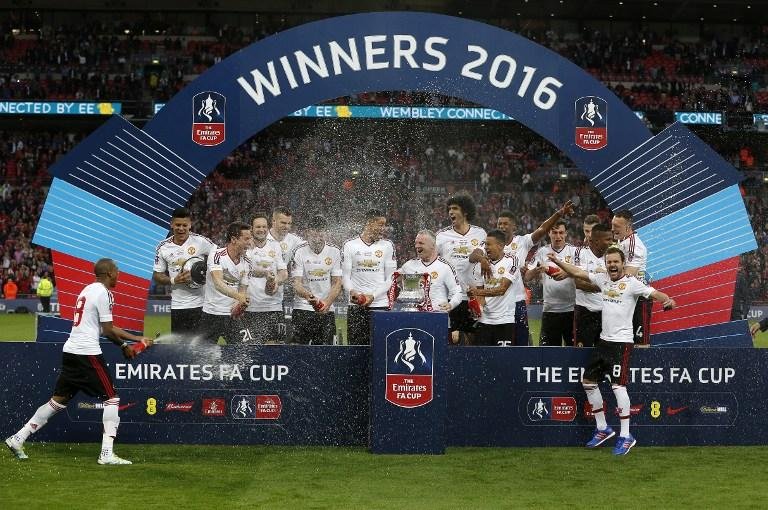 Manchester venceu o Crystal Palace, por 2 a 1, e levou o caneco